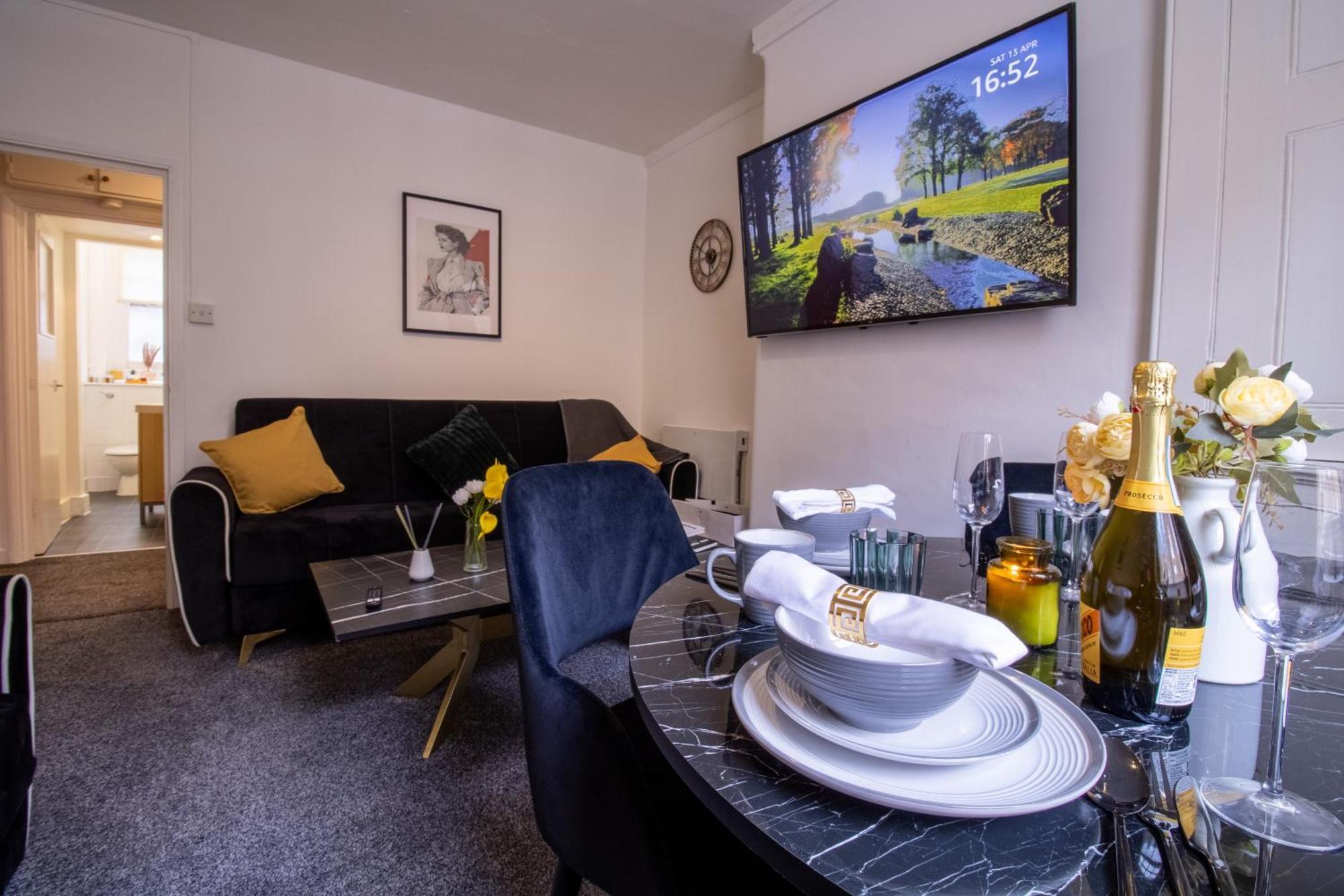 Chic Urban Retreat 1 Bedroom Gem In Covent Garden Лондон Экстерьер фото