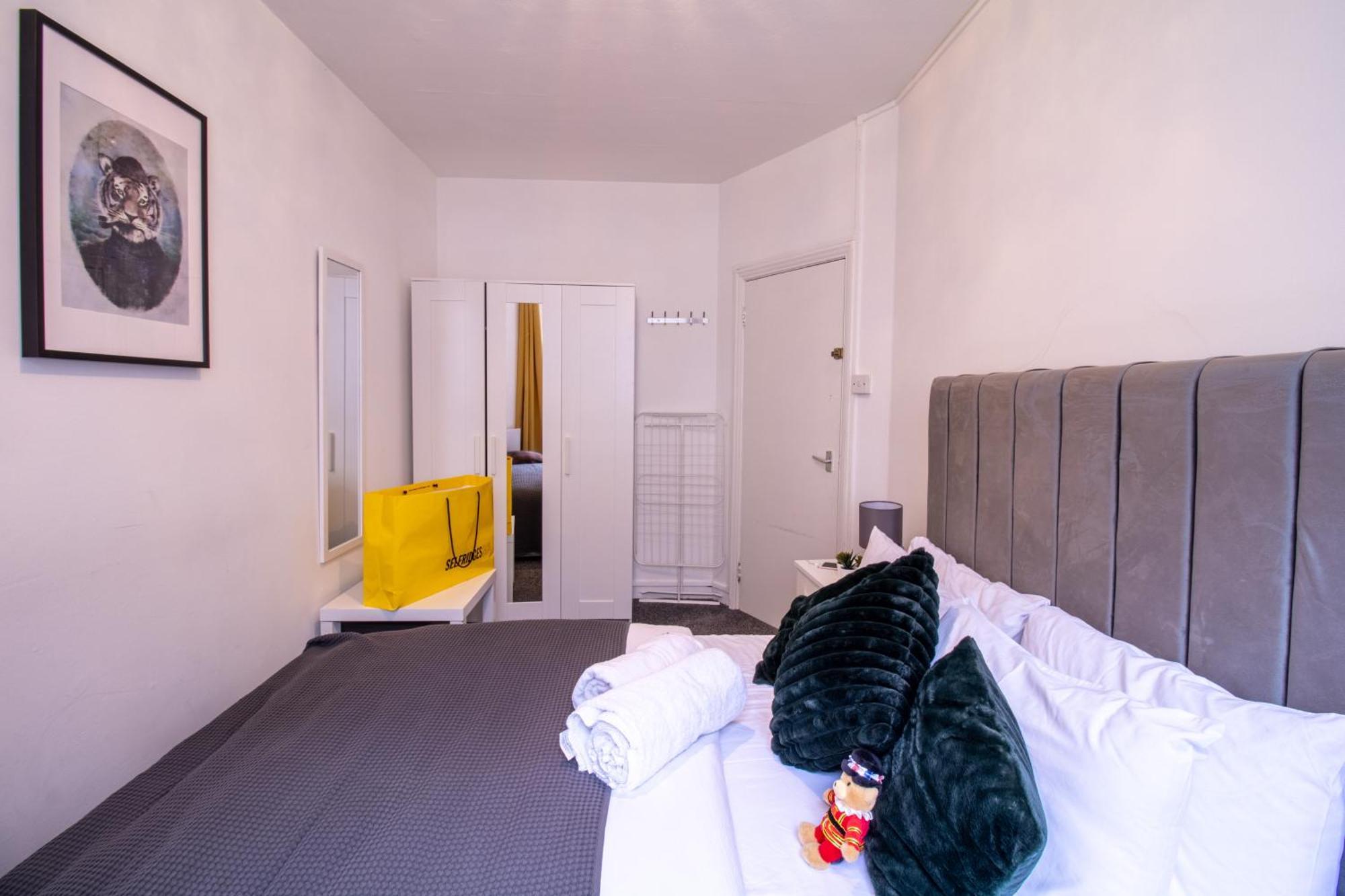 Chic Urban Retreat 1 Bedroom Gem In Covent Garden Лондон Экстерьер фото