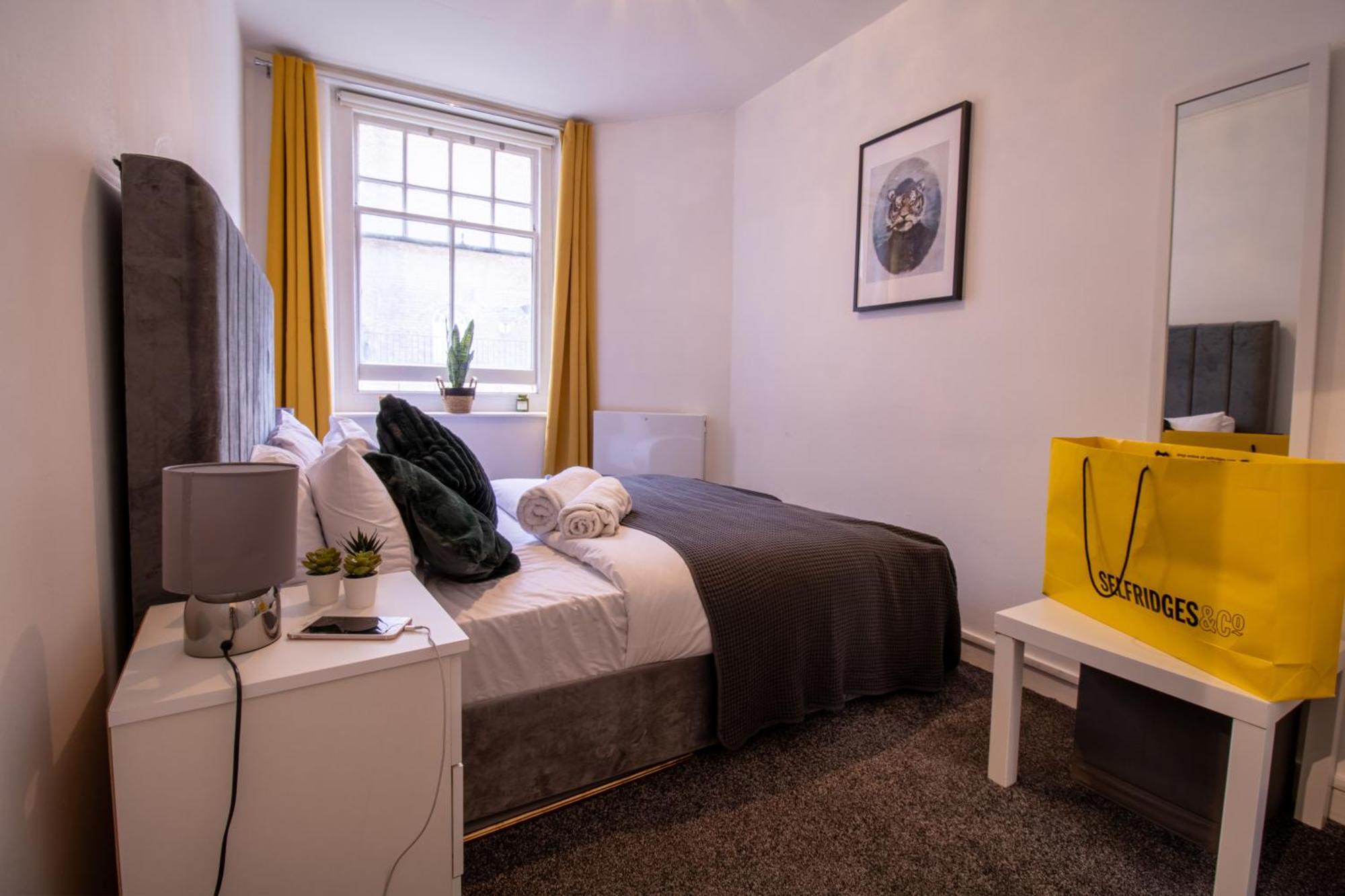 Chic Urban Retreat 1 Bedroom Gem In Covent Garden Лондон Экстерьер фото