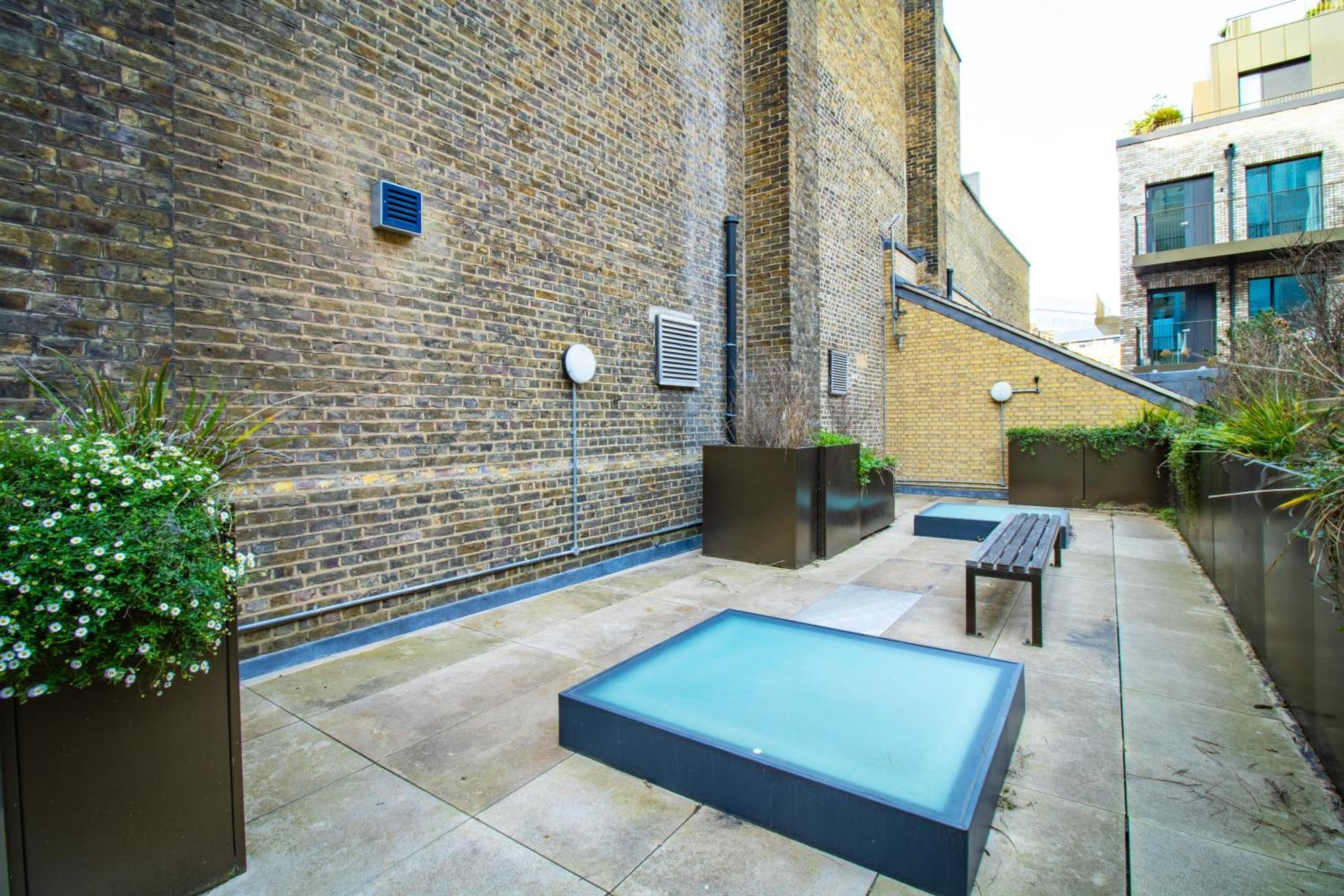 Chic Urban Retreat 1 Bedroom Gem In Covent Garden Лондон Экстерьер фото